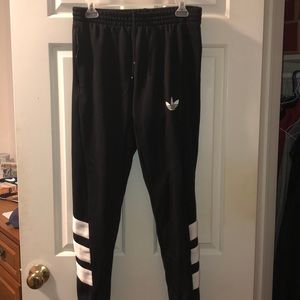 Men’s adidas trefoil soccer track pant tiro